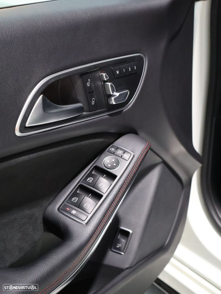 Mercedes-Benz CLA 180 d Shooting Brake AMG Line - 23