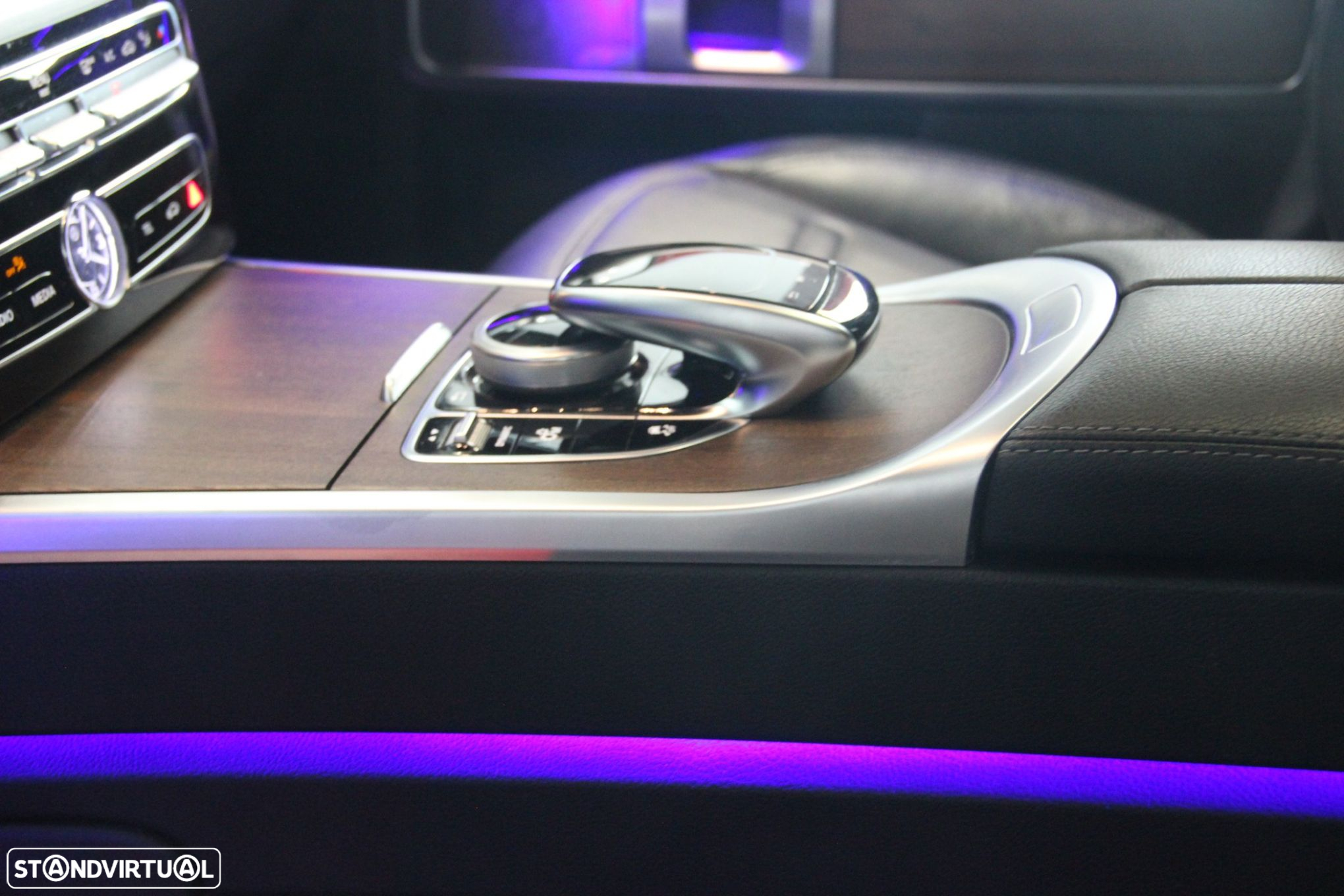 Mercedes-Benz G 350 d - 10