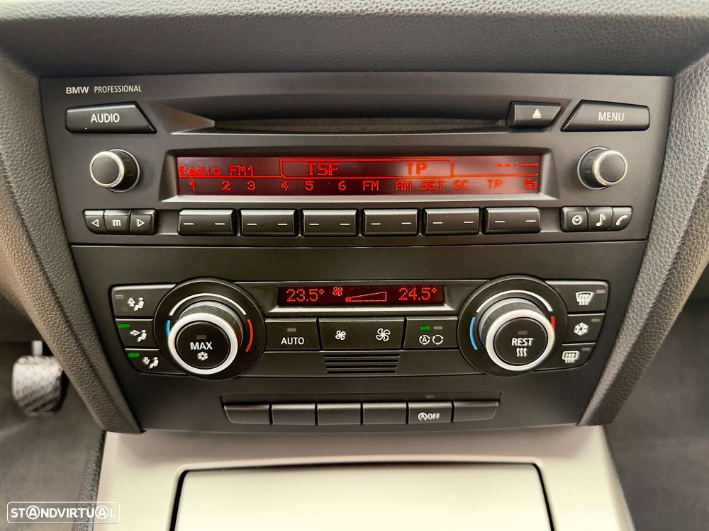 BMW 318 d Sport - 30