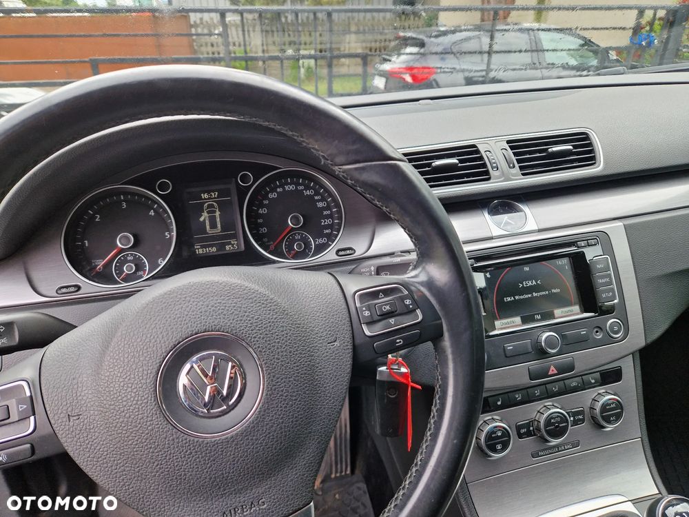 Volkswagen Passat Variant 2.0 Blue TDI SCR Comfortline - 13