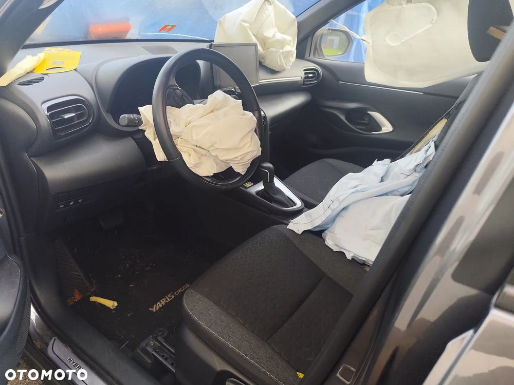 Toyota Yaris Cross Hybrid 1.5 VVT-i Team Deutschland - 10