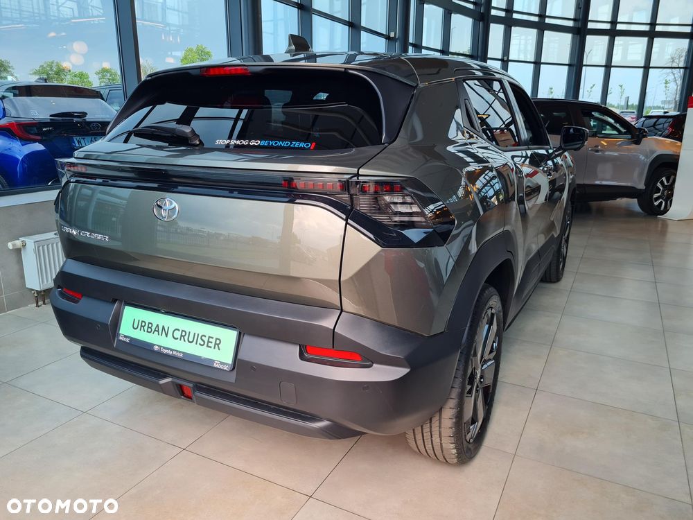 Toyota Urban Cruiser 61kWh Executive - 3