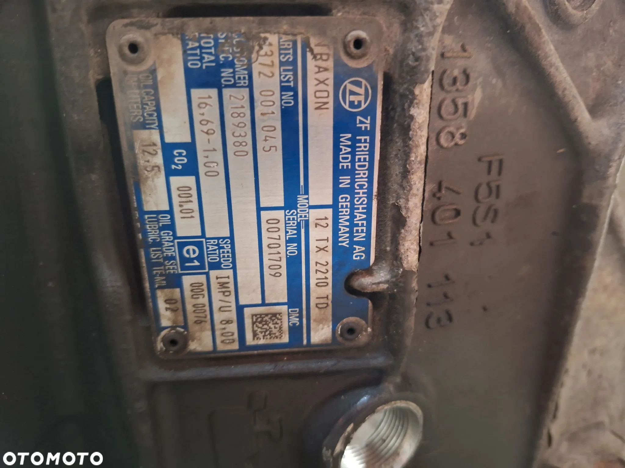 OBUDOWA ŚRODKOWA SKRZYNIA TRAXON 12TX2210 TD - 3