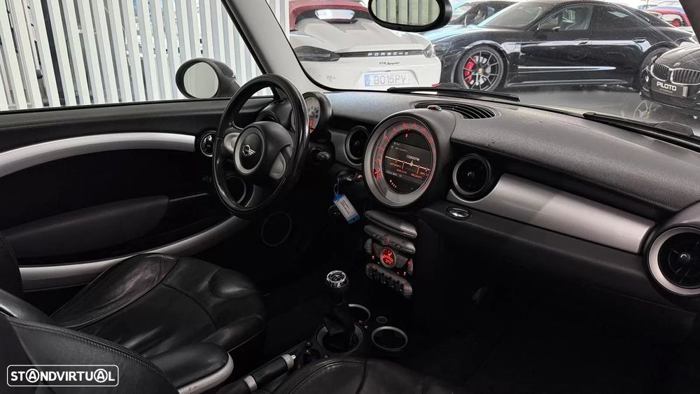 MINI 3 Portas Cooper D - 19