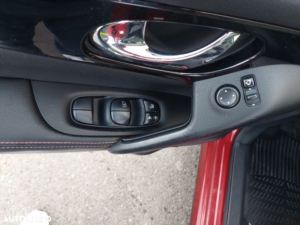 Nissan Qashqai 1.6 DCI Start/Stop Tekna - 20