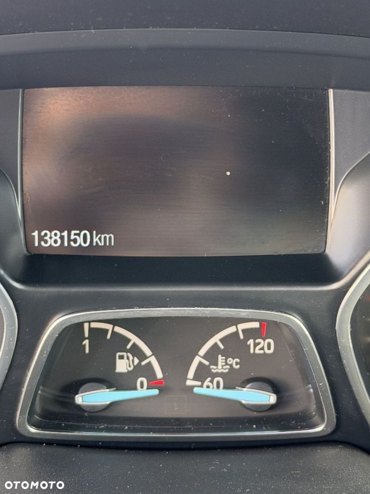 Ford Kuga - 37
