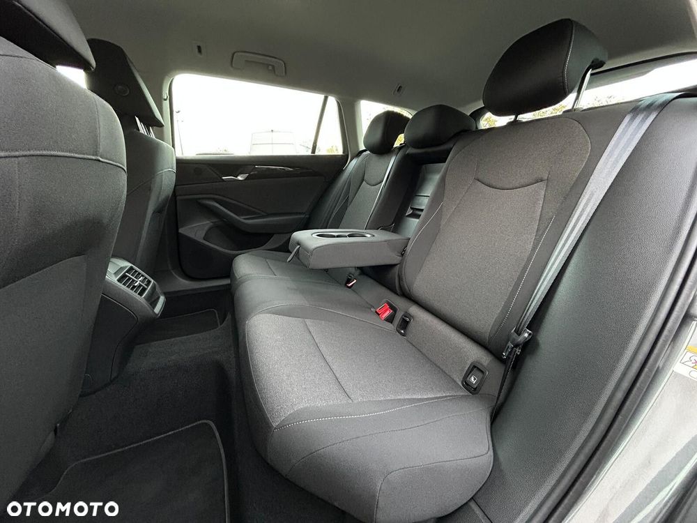 Volkswagen Passat Variant 1.5 TSI EVO Business DSG - 19