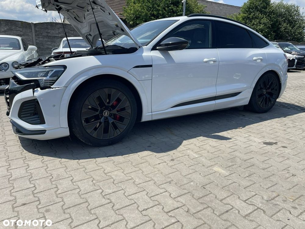 Audi Q8 Sportback e-tron - 2