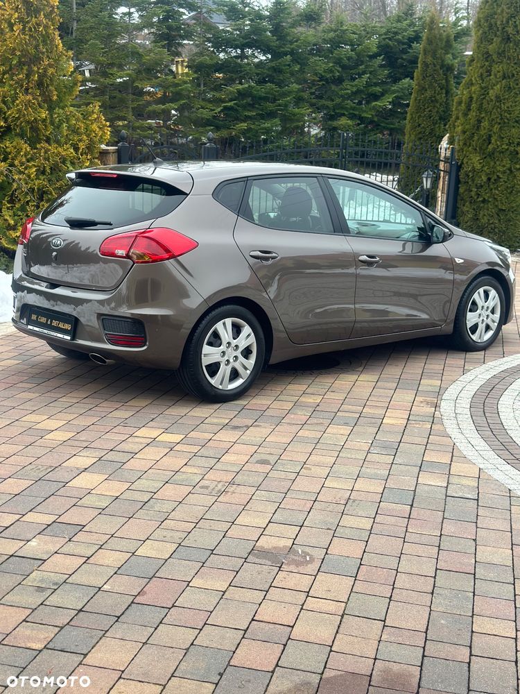 Kia Ceed 1.4 CVVT ISG Dream Team Edition - 8