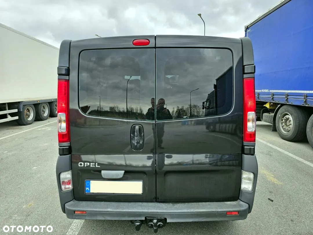 Opel Vivaro - 25