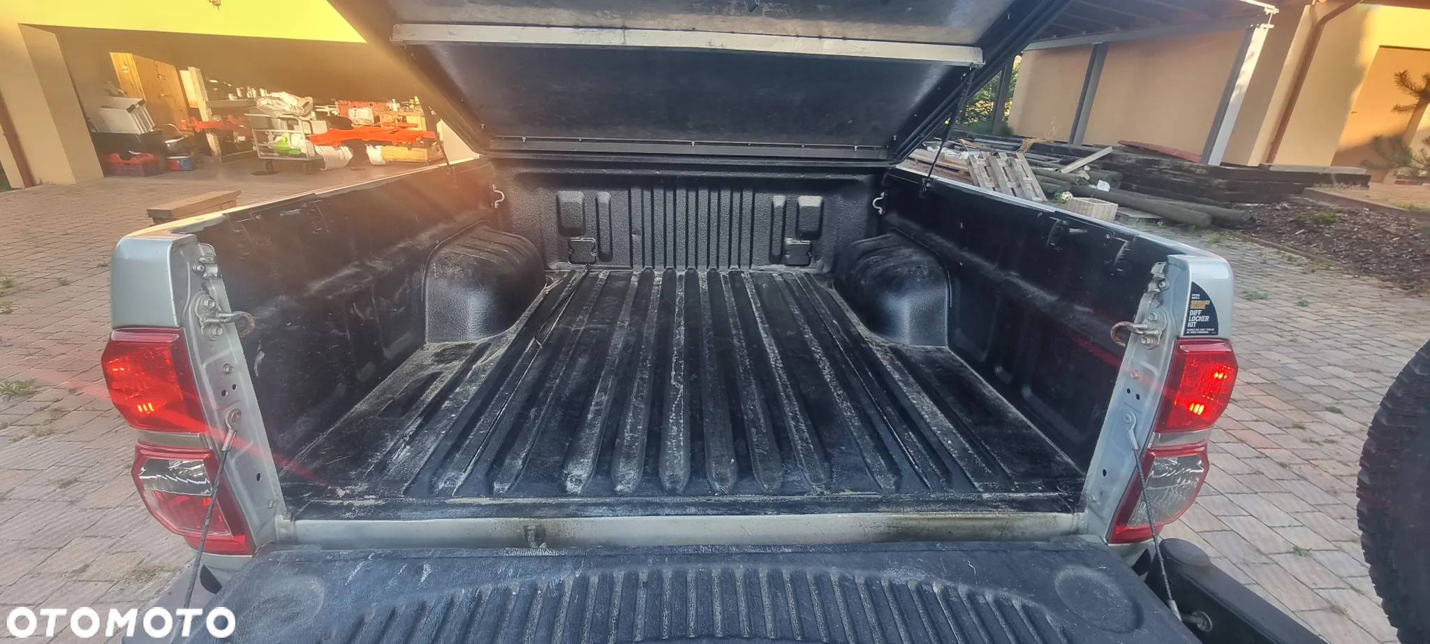 Toyota Hilux 3.0 D-4D Adventure - 12