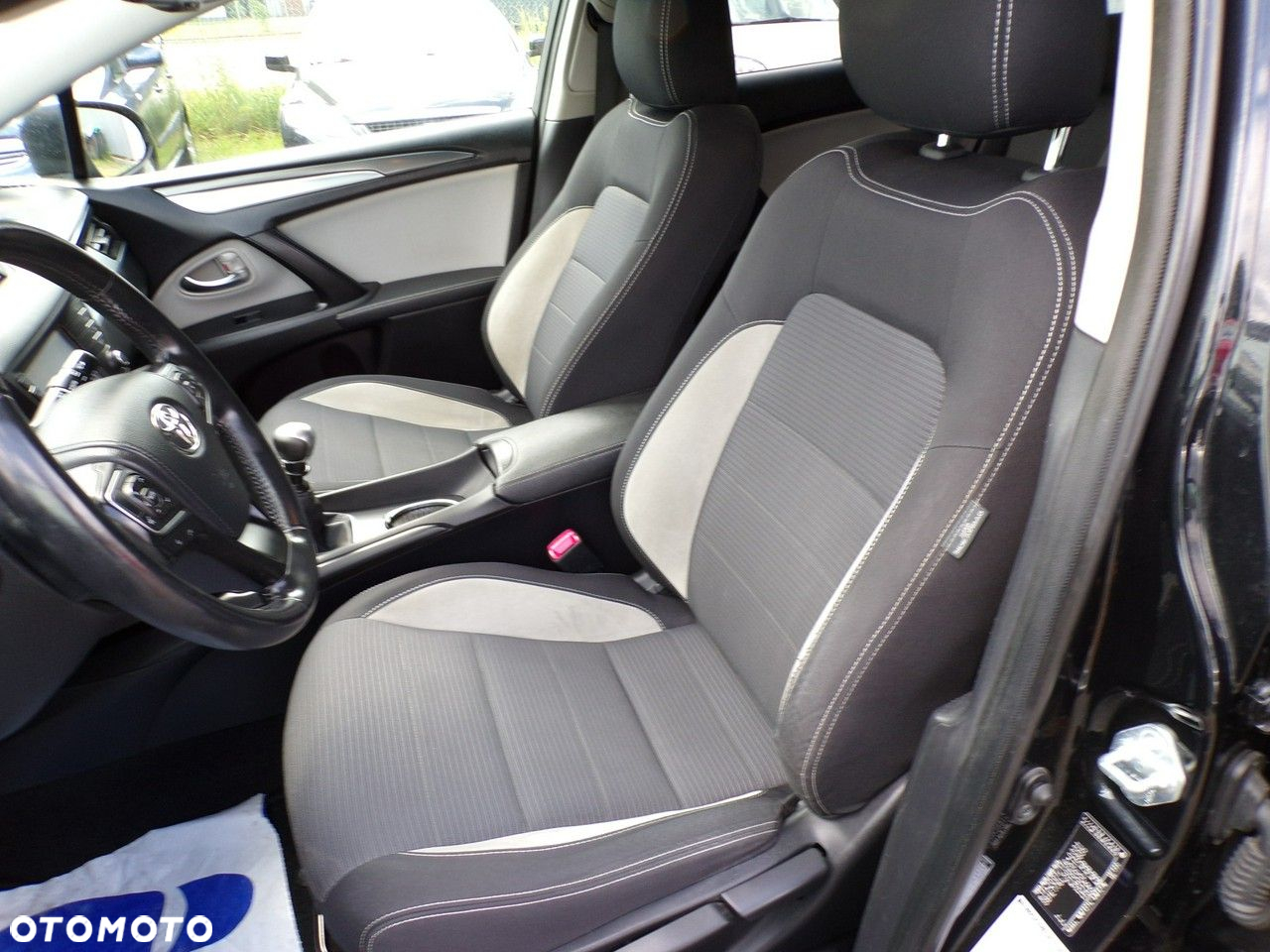 Toyota Avensis - 29