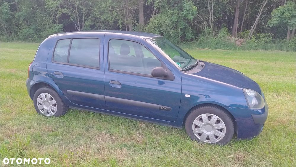 Renault Clio 1.2 16V Emotion - 8