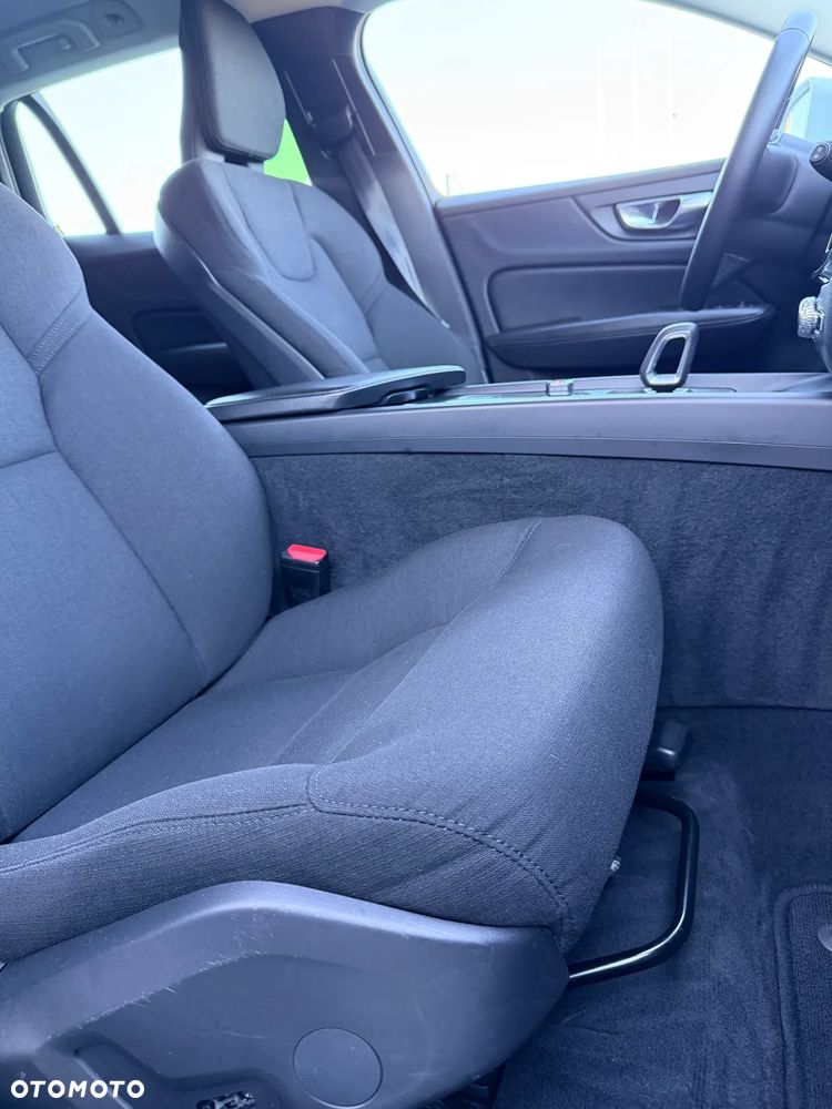 Volvo V60 B3 B Momentum Pro - 19
