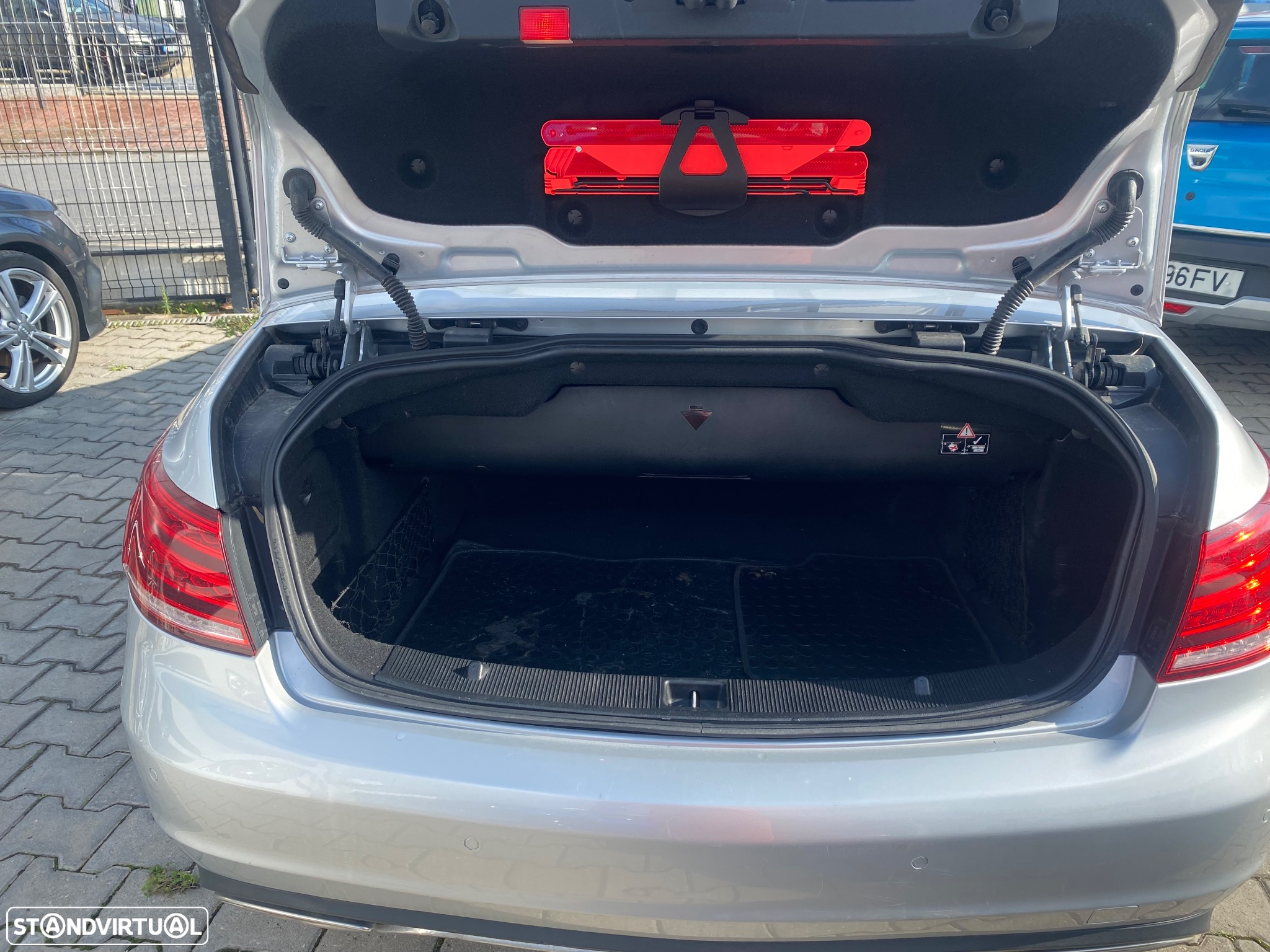Mercedes-Benz E 220 CDi Avantgarde BlueEfficiency - 21