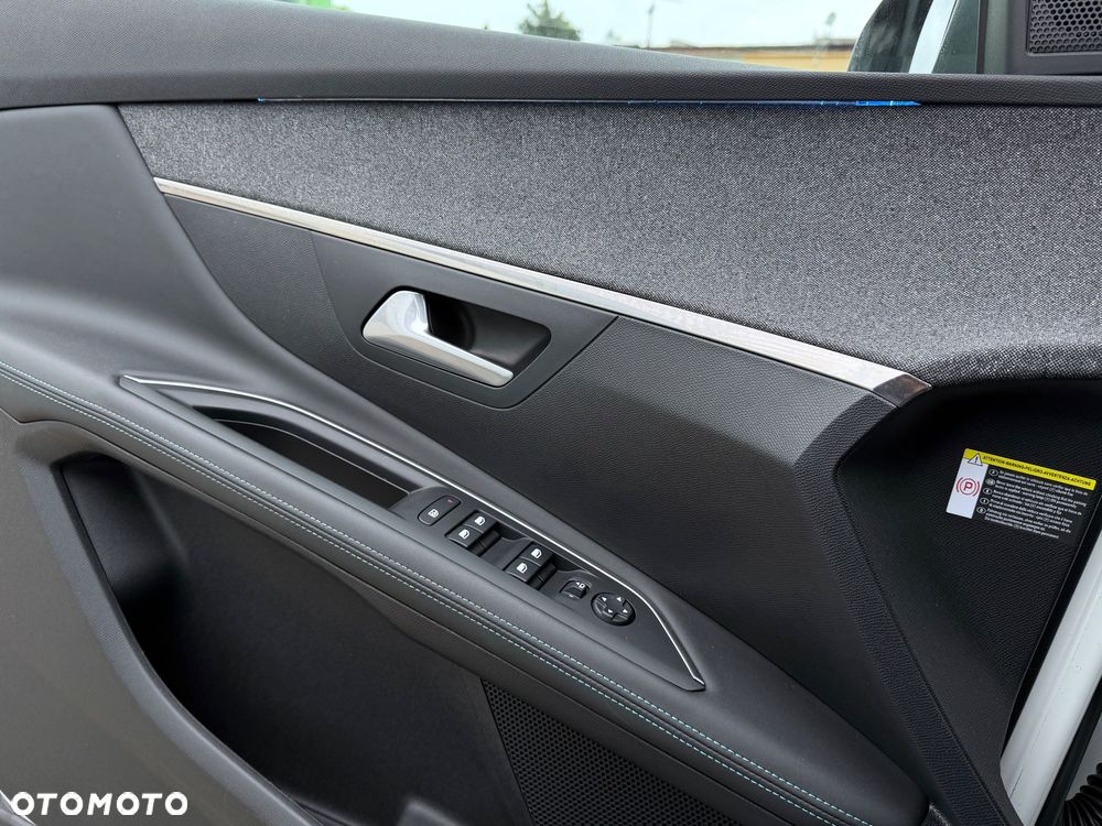 Peugeot 3008 BlueHDi 130 Stop & Start EAT8 Allure - 22