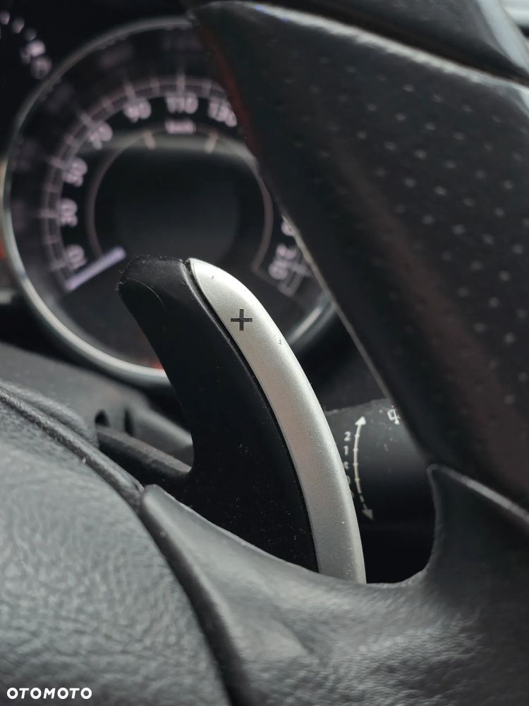 Peugeot 3008 Hybrid4 - 33