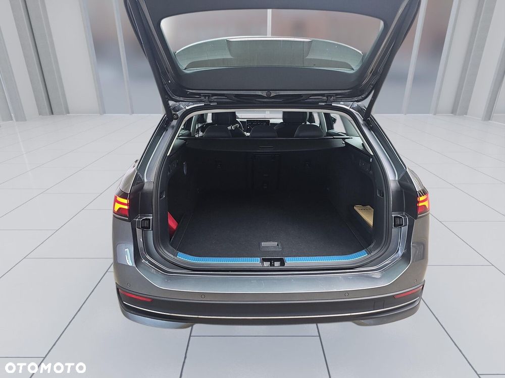 Volkswagen Passat - 20