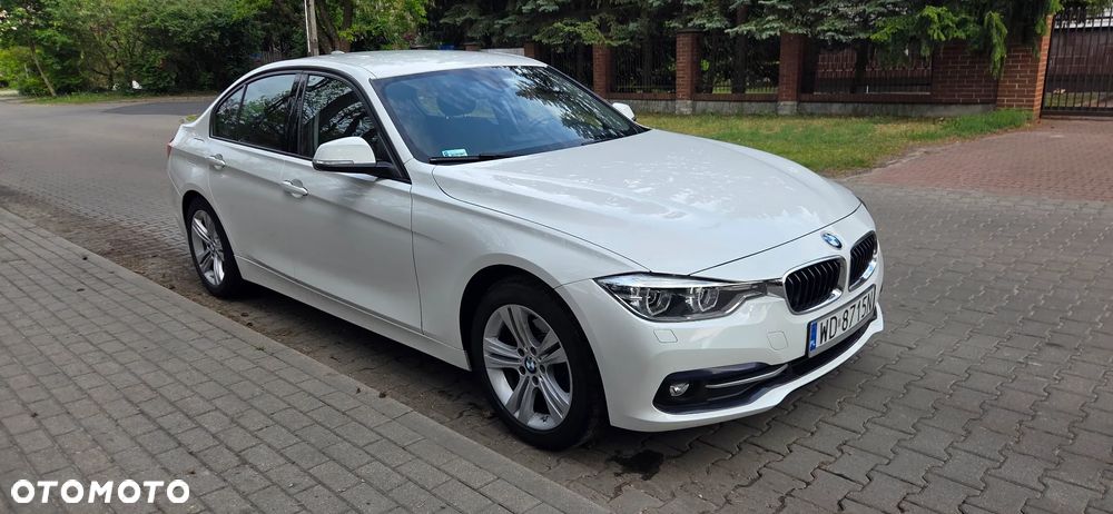BMW Seria 3 318d Sport Line - 3