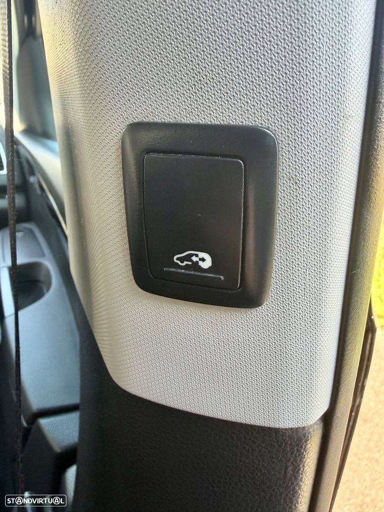 VW Sharan 2.0 TDI Blue Highline DSG - 12