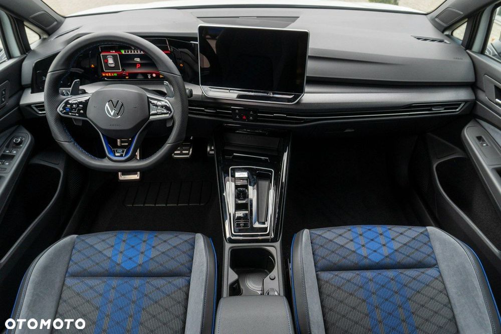 Volkswagen Golf - 25