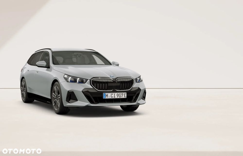 BMW Seria 5 550e xDrive PHEV - 2