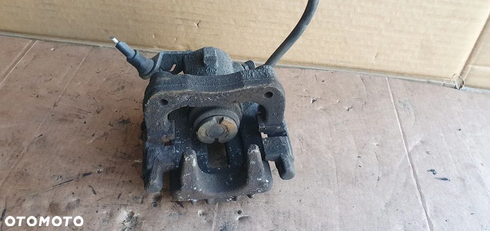 Zacisk hamulcowy lewy tył tylny lewy VW Polo V 6R - 5