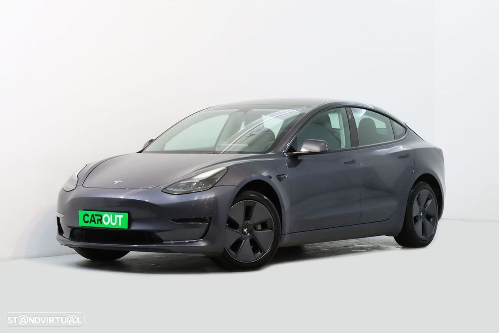 Tesla Model 3 - 1
