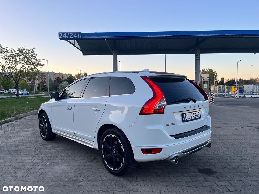 Volvo XC 60 D5 AWD R-Design - 7