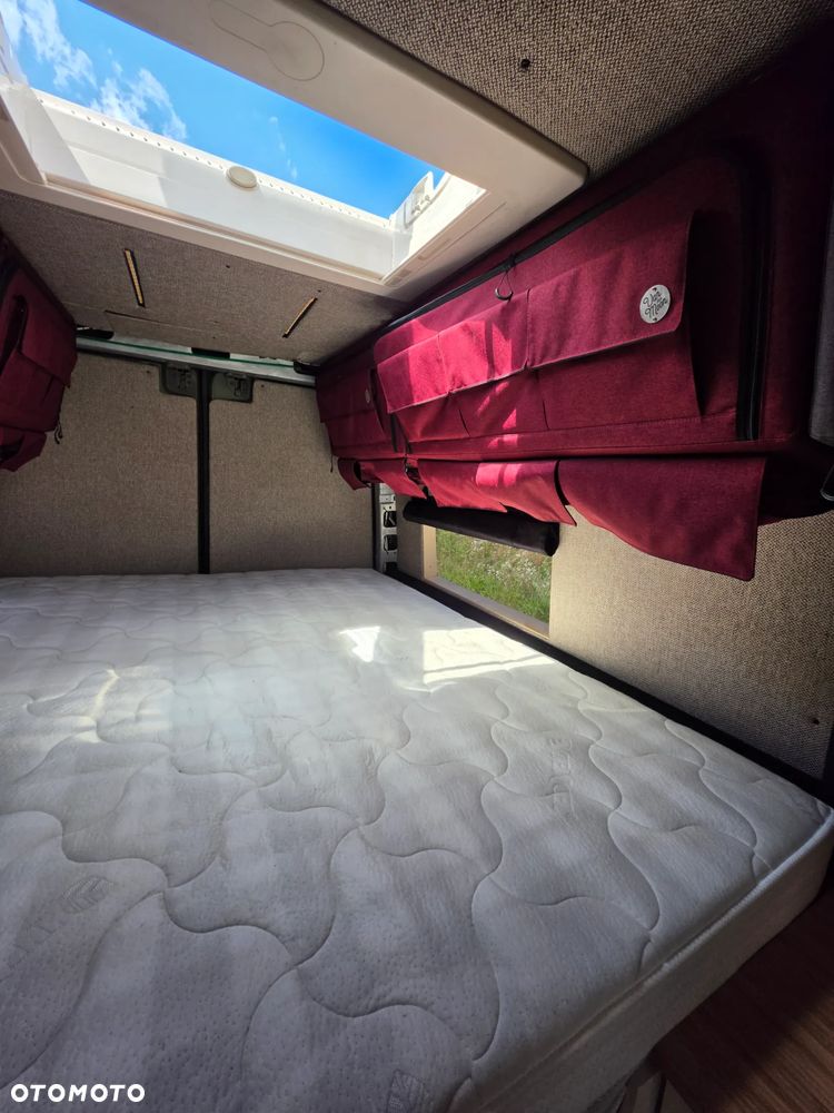 Mercedes-Benz Sprinter 906.211 - 11