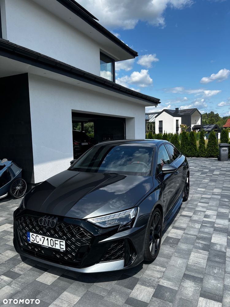 Audi RS3 Limousine - 5
