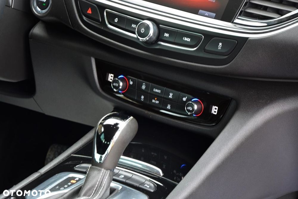 Opel Insignia 2.0 CDTI 4x4 Automatik Edition - 32