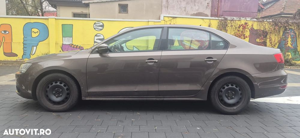 Volkswagen Jetta - 6