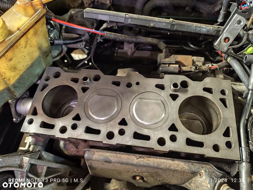 Ford Escort 1.6 Ghia - 6