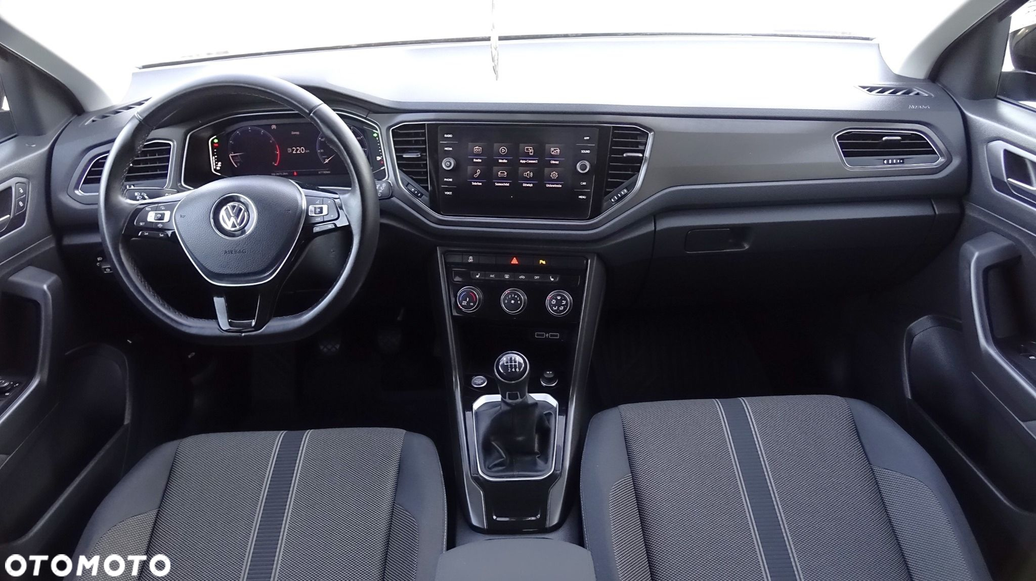 Volkswagen T-Roc - 6