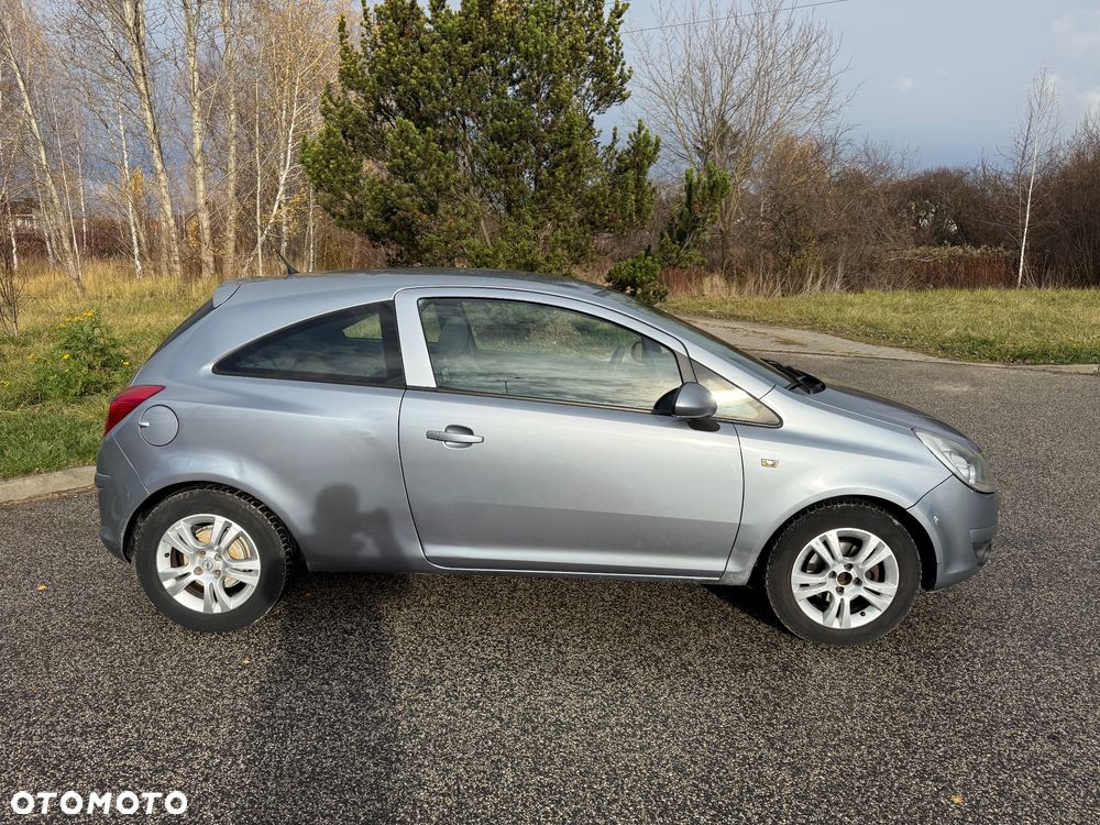 Opel Corsa 1.4 16V Color Edition - 2