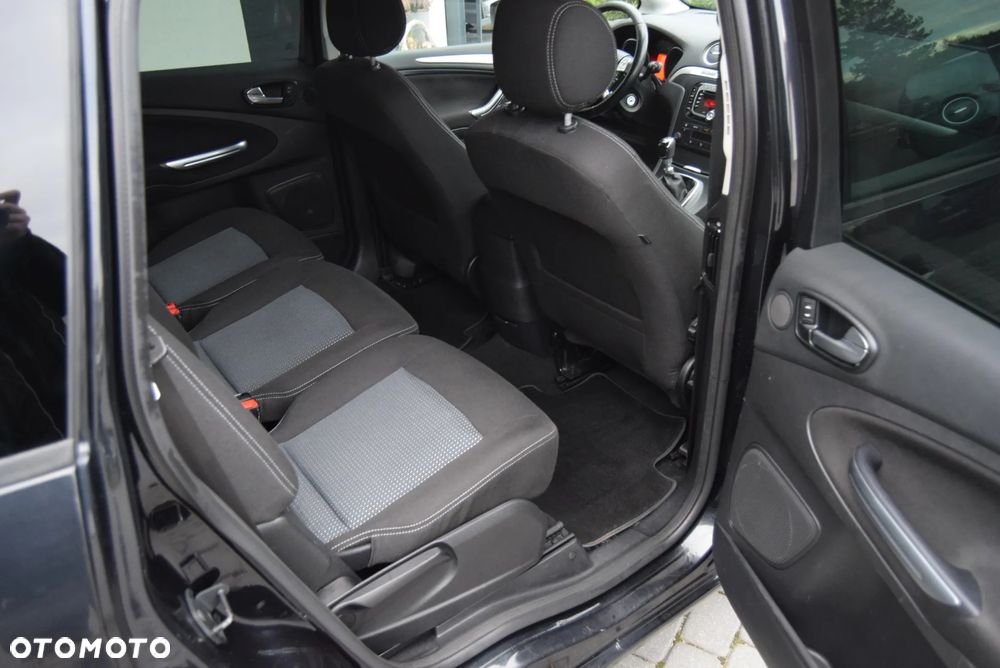 Ford S-Max 2.0 TDCi DPF Ambiente - 18