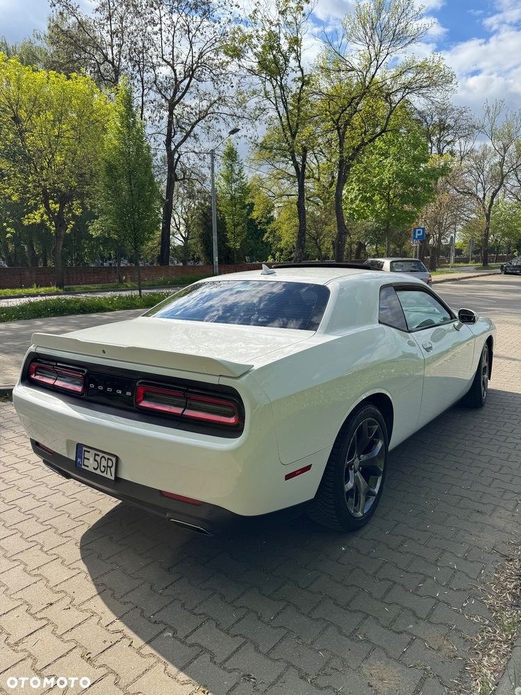 Dodge Challenger - 3