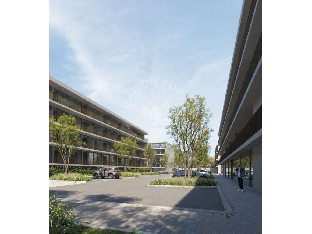 Apartamento T1 com Varanda e Lugar de Estacionamento próximo ao Hos... - Grande imagem: 2/15