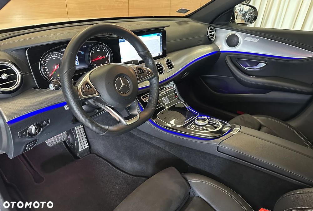 Mercedes-Benz Klasa E 220 d 4-Matic 9G-TRONIC - 12