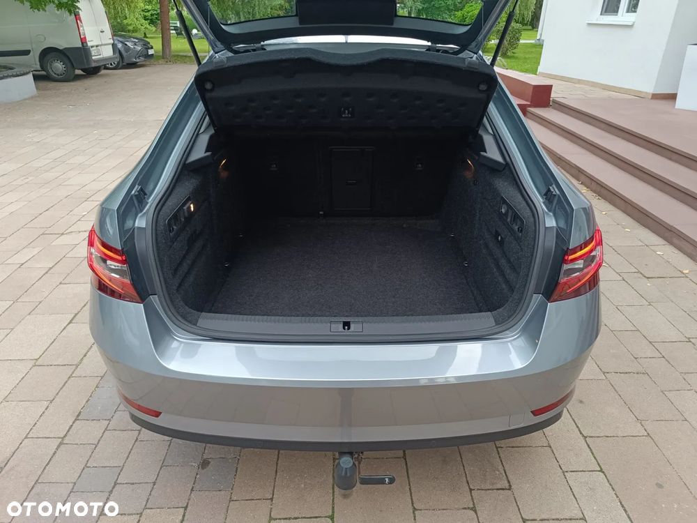 Skoda Superb 1.4 TSI ACT DSG Ambition - 36