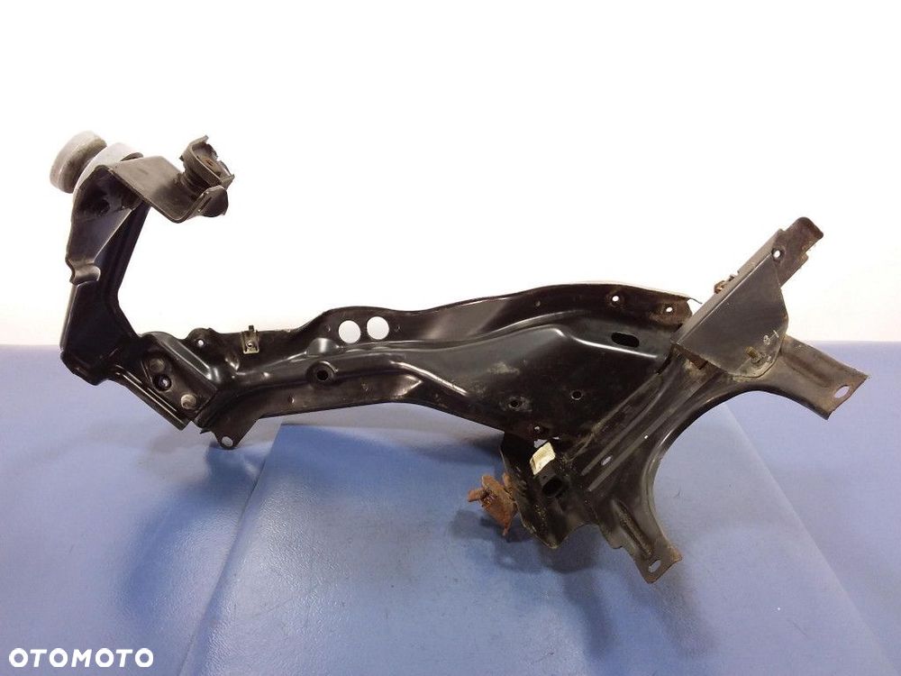 MERCEDES CLS C219 W219 OKULAR REFLEKTORA LAMPY PRAWY - 1