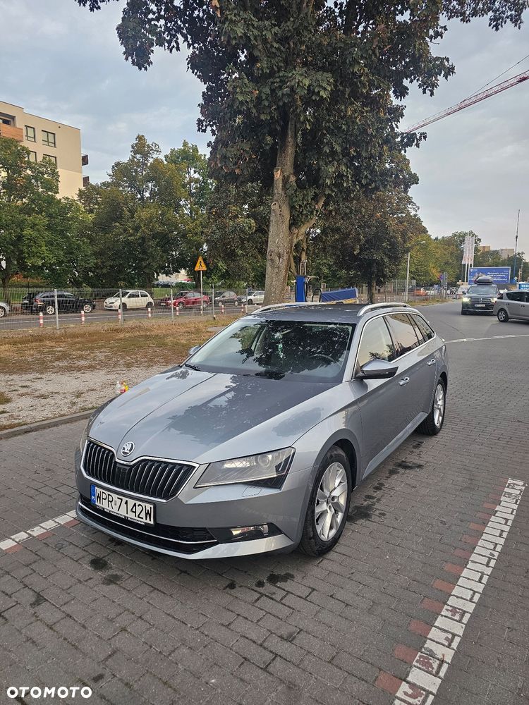Skoda Superb 2.0 TDI Style - 2
