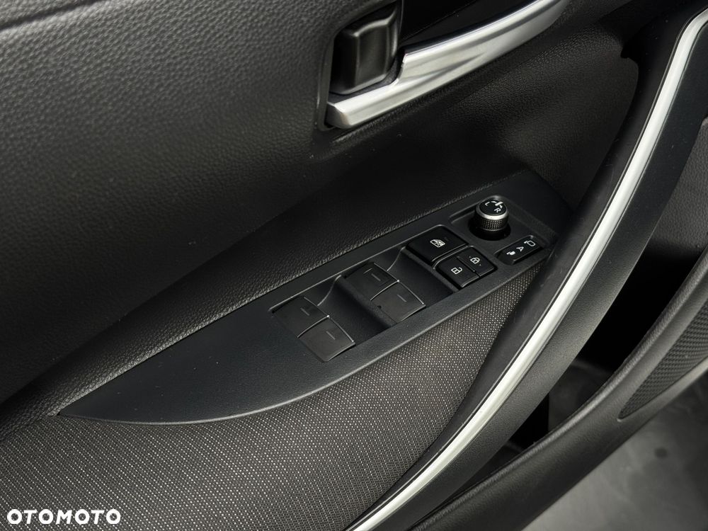 Toyota Corolla 1.8 Hybrid Comfort - 22