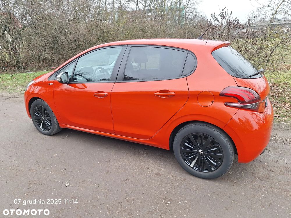 Peugeot 208 1.2 PureTech Style - 6