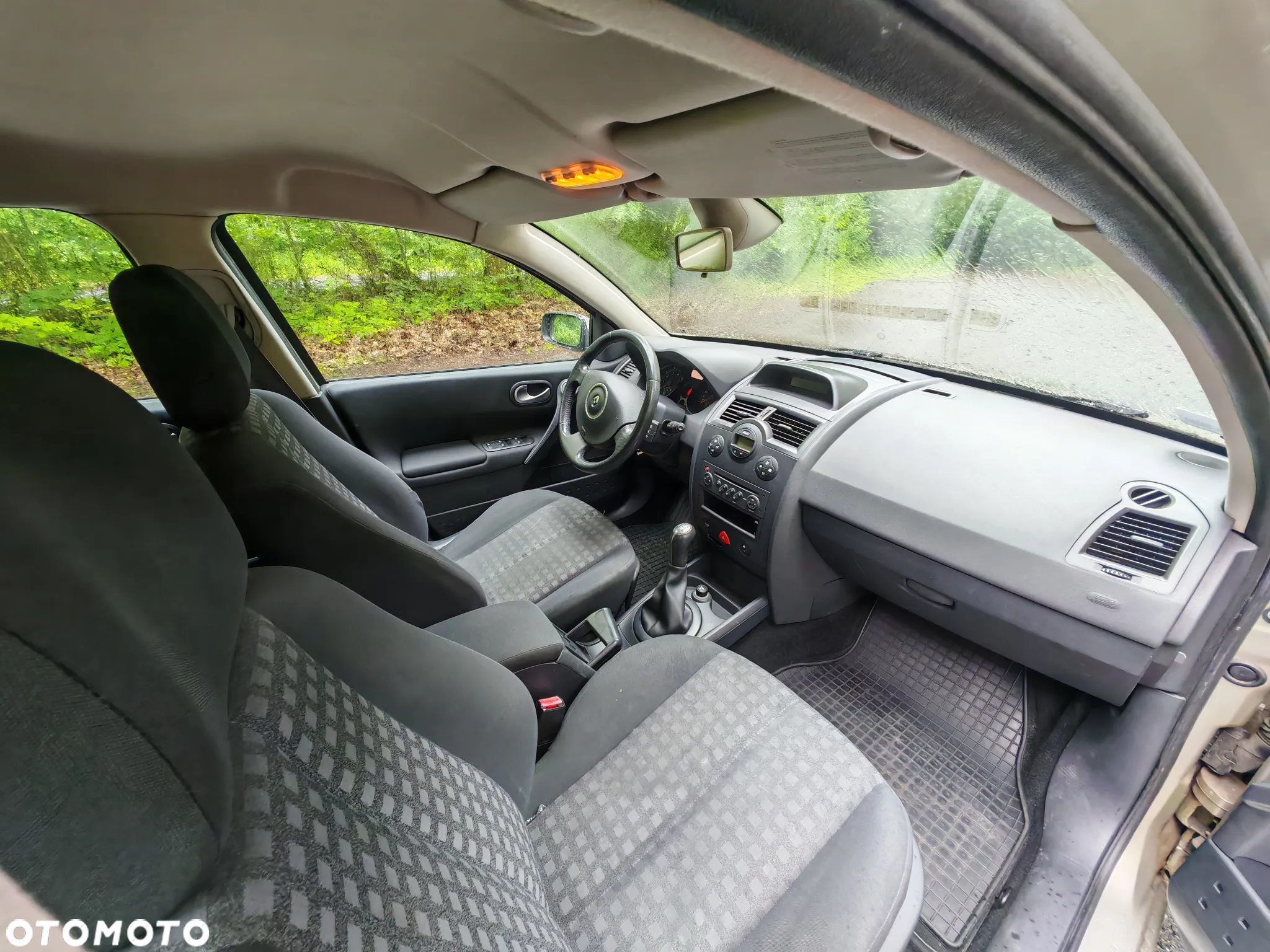 Renault Megane 1.6 Grandtour Privilege - 18