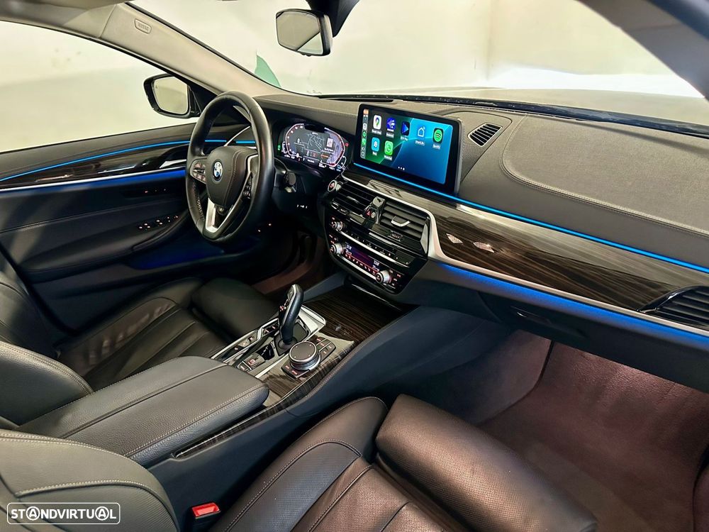 BMW 530 e Line Luxury - 15