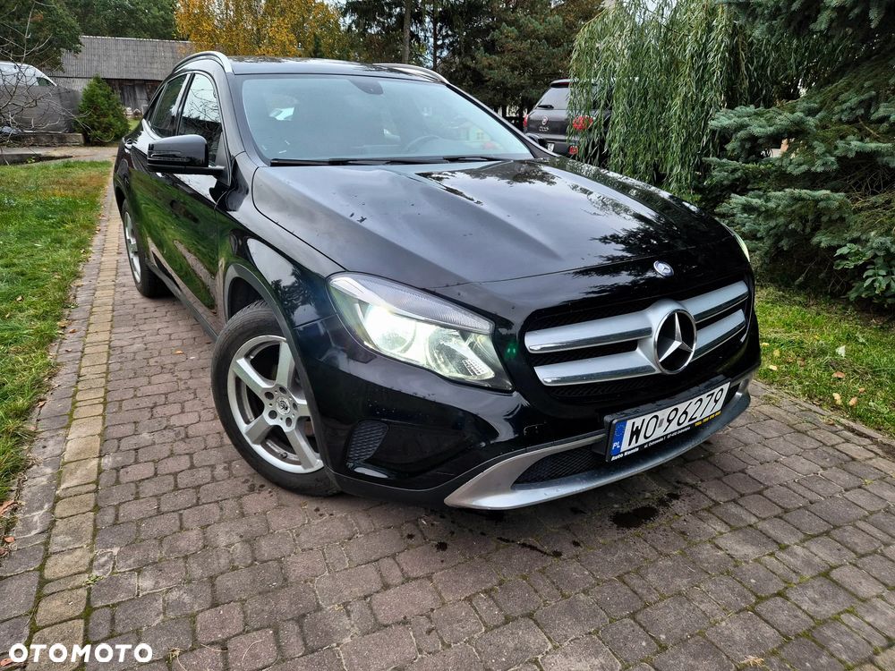 Mercedes-Benz Gla 2015 photo 2