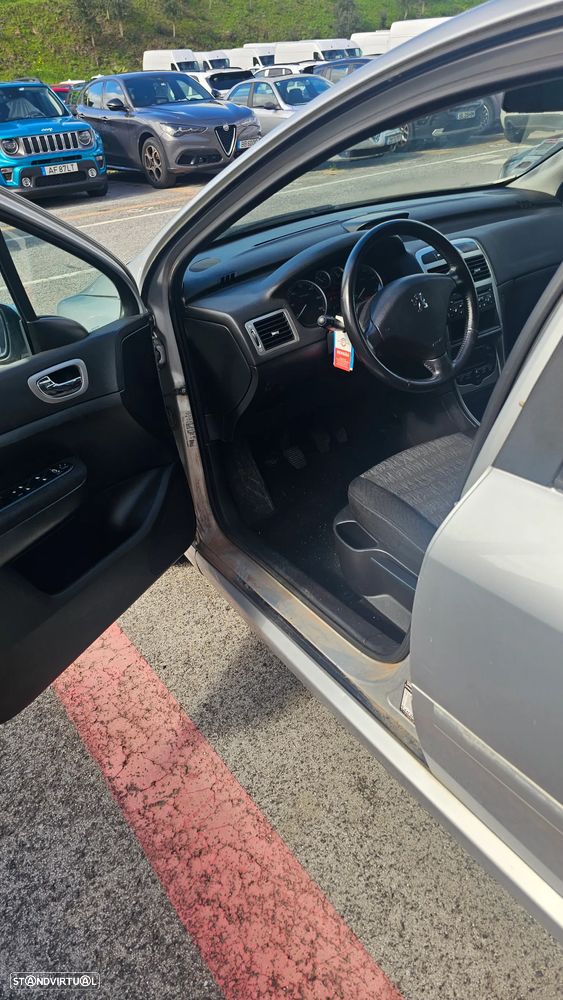 Peugeot 307 Break ver-1-4-hdi-xs - 6