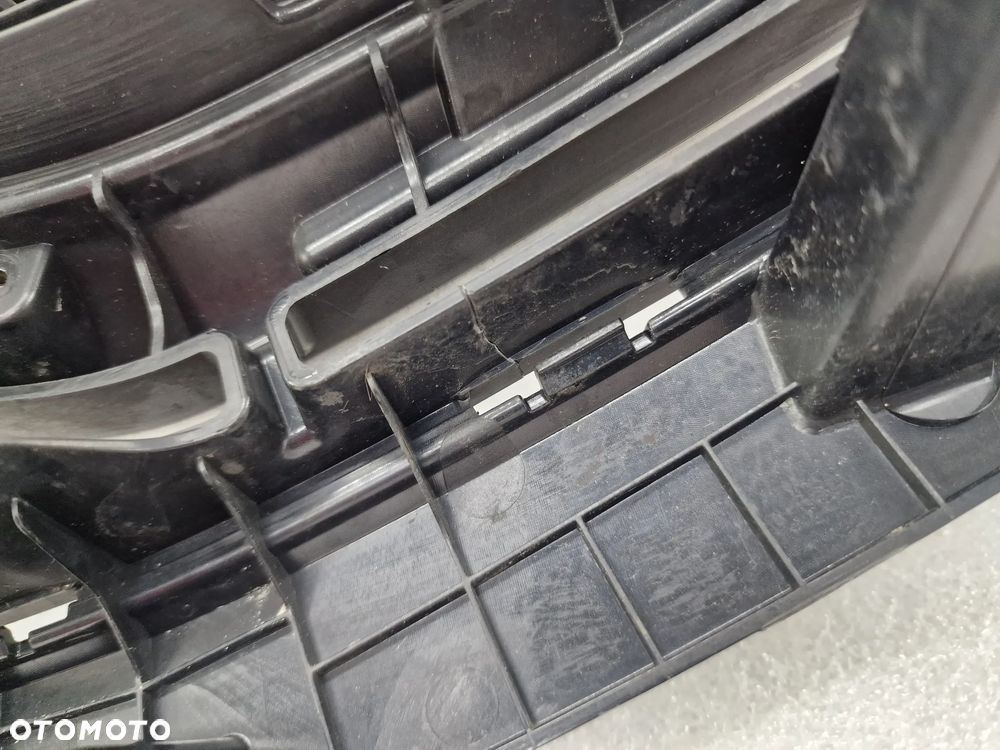 KIA CEED 3 III LIFT 21- ATRAPA / GRILL PRZEDNI PRZÓD W POŁYSKU , NR 86351-J7DB0 , NR AUKCJI GL395 - 12